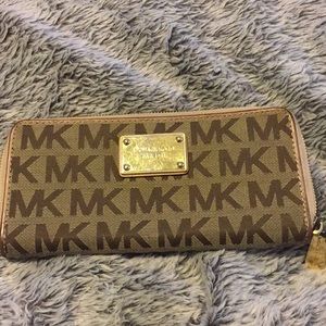 Michael Kors wallet